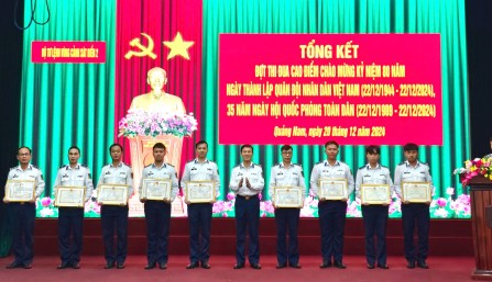 Bộ Tư lệnh Vùng Cảnh sát biển 2 tổng kết đợt thi đua