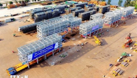 Thương mại Việt Nam - Singapore khởi sắc trong nửa đầu năm 2025
