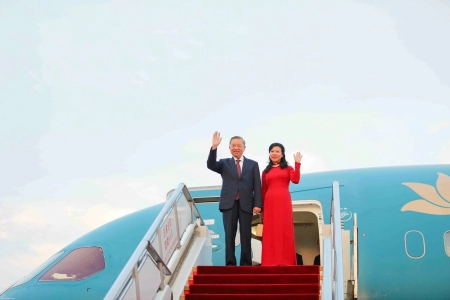 Tổng Bí thư, Chủ tịch nước Tô Lâm và phu nhân đến thủ đô Bắc Kinh của Trung Quốc