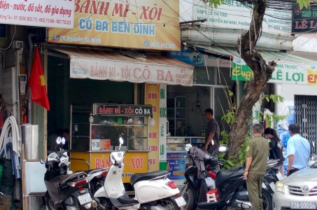 Hàng chục người nghi ngộ độc sau ăn bánh mì ở Vũng Tàu