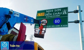 Cục Đường bộ: 'Nhà thầu cố tình không xóa quảng cáo trên biển báo cao tốc'