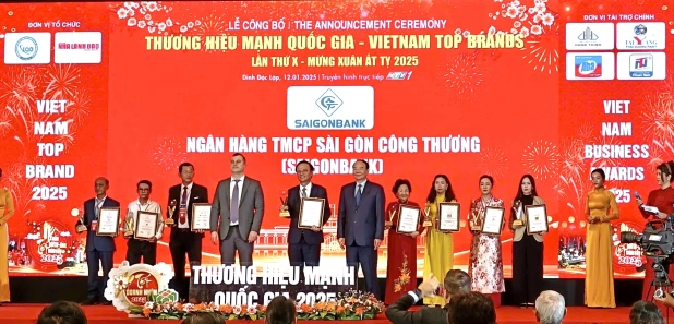 SAIGONBANK tự hào khi được vinh danh TOP 12 Thương hiệu mạnh Quốc gia  – Viet Nam Top Brand 2025